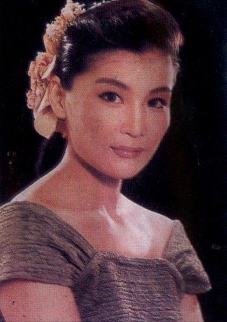 範琳琳:28歲嫁恩師,對母親有虧欠,兩枚軍功章陪伴去世父母 範琳琳:28歲嫁恩師,對母親有虧欠,兩枚軍功章陪伴去世父母