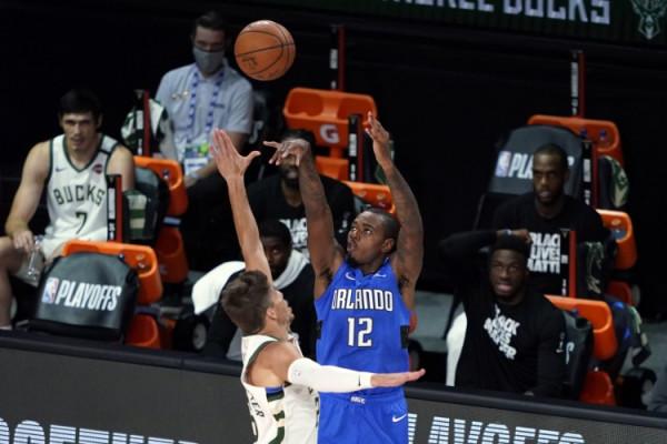 火箭老熟人努力留在NBA！三年前他在火箭出場數比安東尼多41場