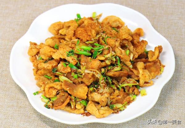 孜然肉片這樣做，一口咬下去滿滿的燒烤味，焦香脆口，香辣下飯