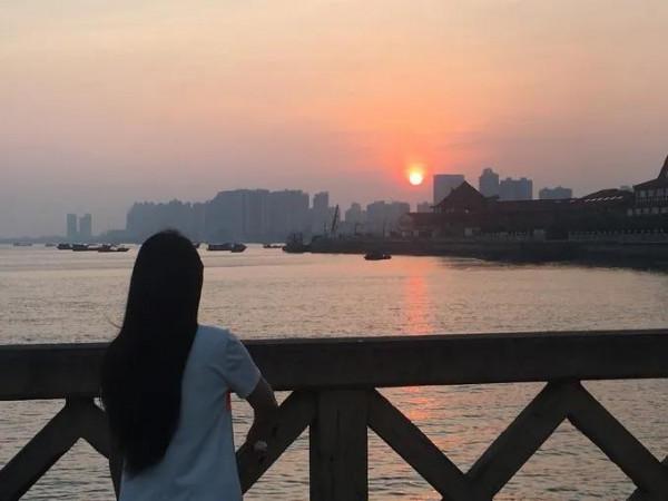 晨曦（現代詩）