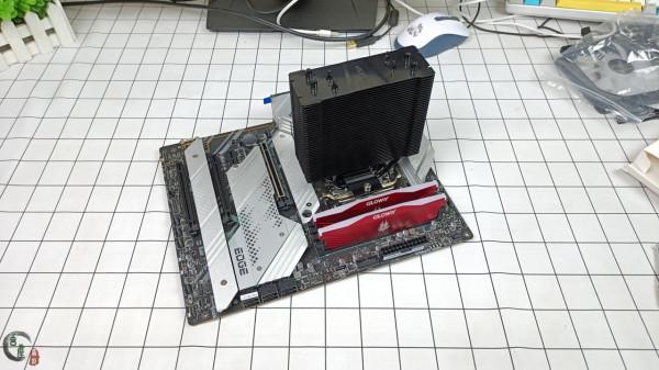 不到100元的風冷散熱器，能壓住12代酷睿嗎？超頻三東海R4000實測