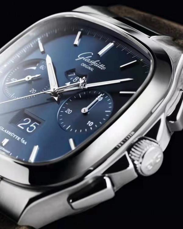 格拉蘇蒂原創推出藍色七十年代全景日曆計時碼錶 格拉蘇蒂原創推出藍色七十年代全景日曆計時碼錶