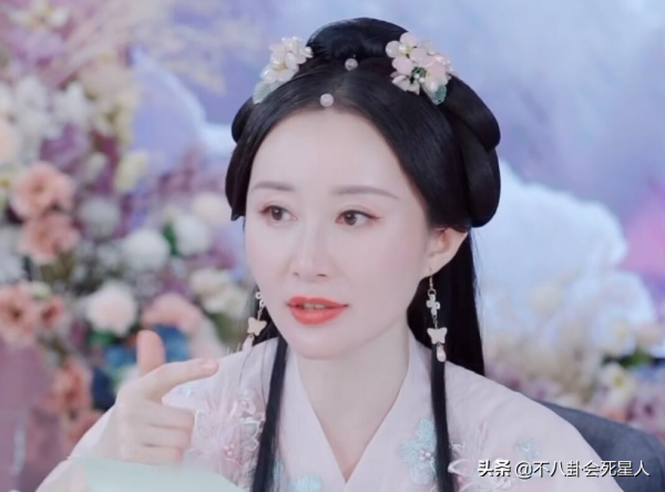 13位女神出道時驚為天人,30歲後迅速變老,經歷了什麼? 13位女神出道時驚為天人,30歲後迅速變老,經歷了什麼?