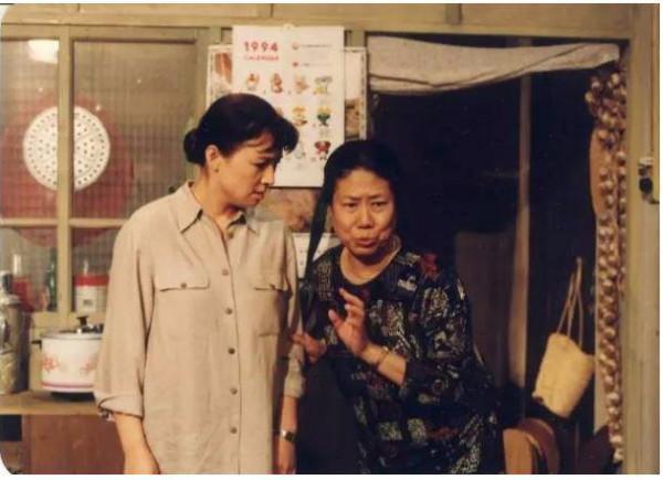 81歲韓影：50歲走紅，和丈夫相愛一生，兒子孫松58歲沒孩子