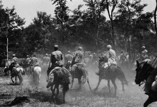 1949年是師長，授銜時超越領導成中將，毛主席為何讓他執掌京畿？