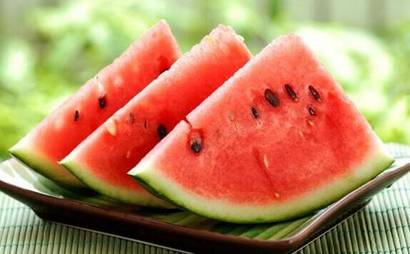 隔夜西瓜 到底能不能吃? 隔夜西瓜 到底能不能吃?