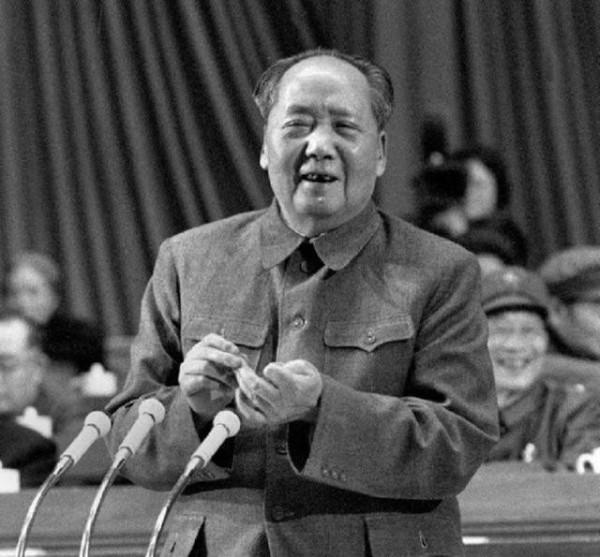 毛主席水晶棺：歷時10個月完成，純度99.9999%，3個工廠合力完成