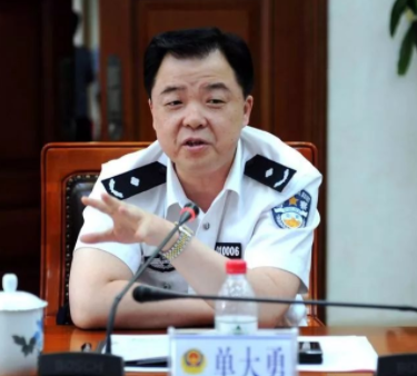 高明遠太殘忍，花780萬要砍好友手腳？真實的原型比他更可怕