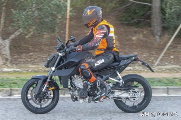 新車爆料：KTM 990 Duke最新諜照 劍道臉竟然沒了？