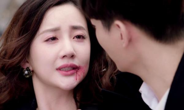 一見傾心“跳樓”本該成為名場面,卻直接垮掉,你們還是去進修吧 一見傾心“跳樓”本該成為名場面,卻直接垮掉,你們還是去進修吧