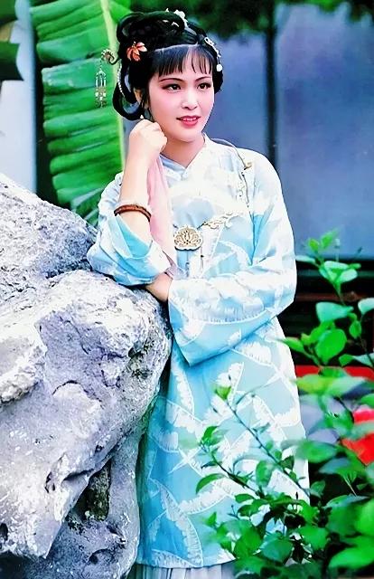 那個年代的紅樓夢，哪些沒有整容，沒有美顏的天然美女