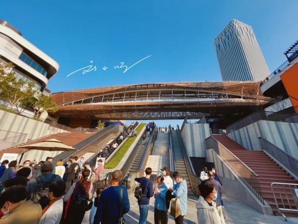 上海浦東的“新晉”網紅商場,人氣很旺,卻被抱怨不如北京和成都 上海浦東的“新晉”網紅商場,人氣很旺,卻被抱怨不如北京和成都