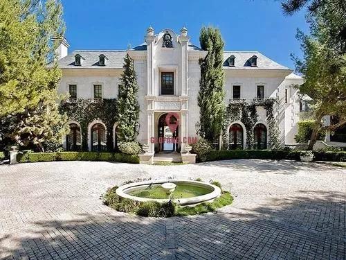 傑克遜死後，豪宅裡的黑影究竟是什麼？