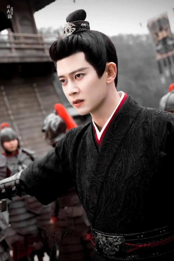 都說山東盛產美男子，這13位魯籍男星，個個五官端正，英氣逼人