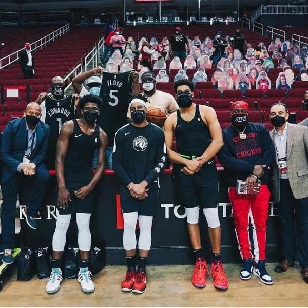 唐斯and王哲林:高低平行線上,進攻天才的無奈與哀嘆 唐斯and王哲林:高低平行線上,進攻天才的無奈與哀嘆