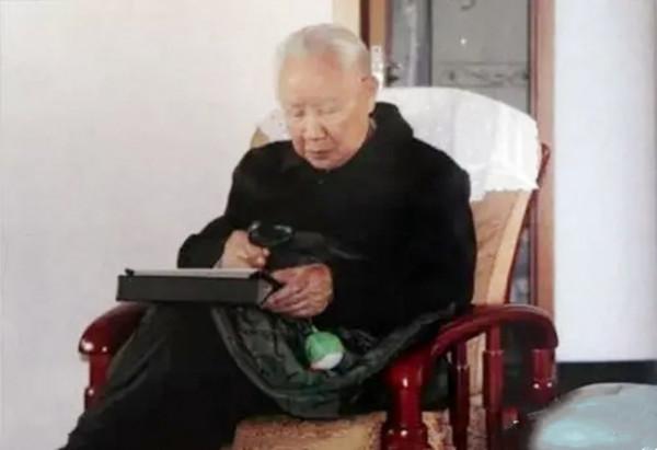 他是朱德的黨小組長，更是全軍年齡最大的黨支部書記