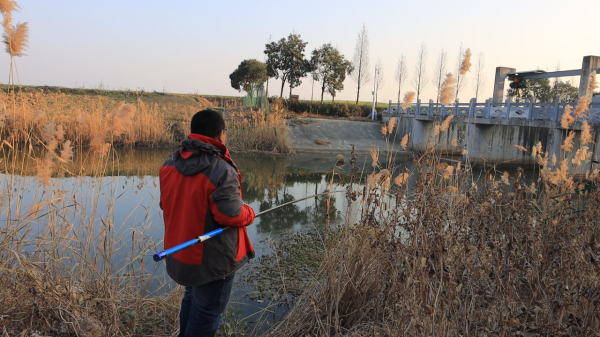 野釣:老師傅不打窩連獲大板鯽,這才是冬季“人找魚”的正確方式 野釣:老師傅不打窩連獲大板鯽,這才是冬季“人找魚”的正確方式