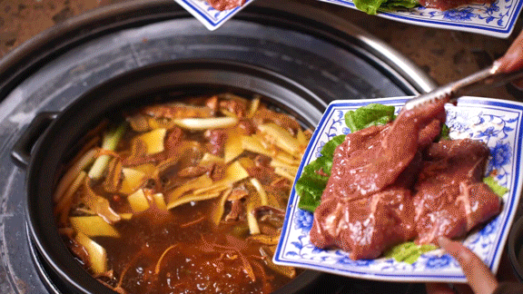 彌勒的“野蠻”牛肉館，用刀叉吃肉，蘸水秘方200萬都不賣