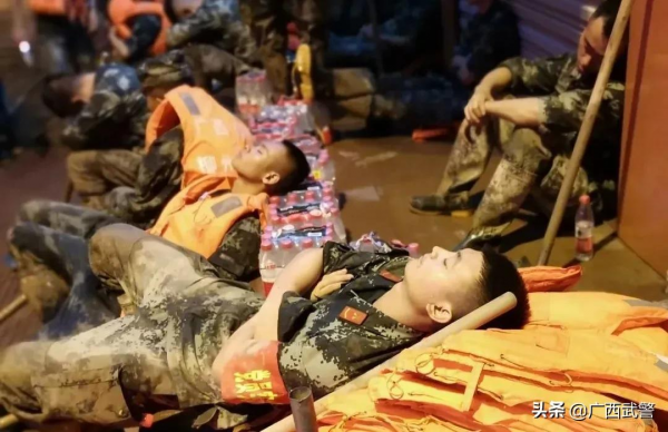 這些武警專屬“妝容”,你可都見過? 這些武警專屬“妝容”,你可都見過?