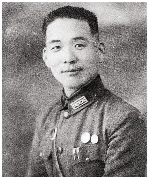 郭汝瑰率領72軍起義，特務發起叛亂殺死27名軍代表，最後全部被滅