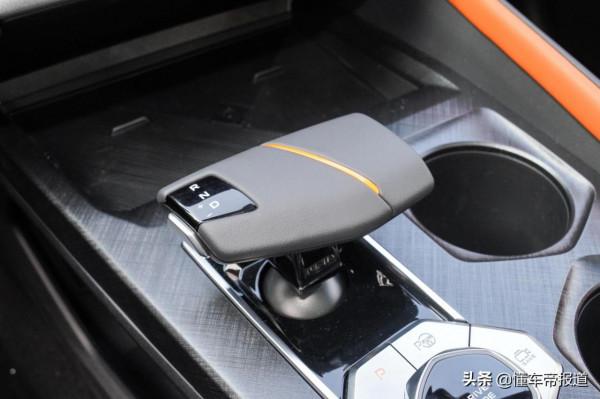 新車 &vert; 11&period;69萬元尊貴型最贊！長安UNI-V預售購車手冊