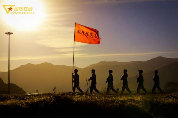 一組剪影 見證3600米雪域高原上&OpenCurlyDoubleQuote;紀律模範連&rdquo;的青春熱血