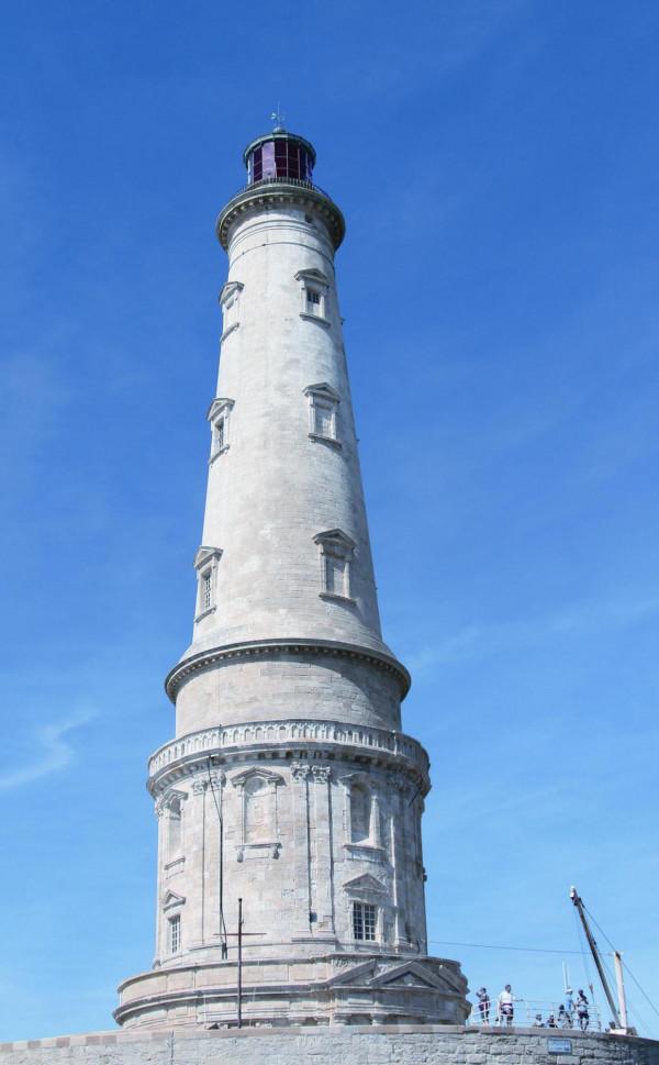 菲涅爾——波動光學的奠基者 菲涅爾——波動光學的奠基者