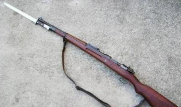 抗日戰爭時期,為何我軍士兵繳獲一把三八大蓋會這麼開心? 抗日戰爭時期,為何我軍士兵繳獲一把三八大蓋會這麼開心?