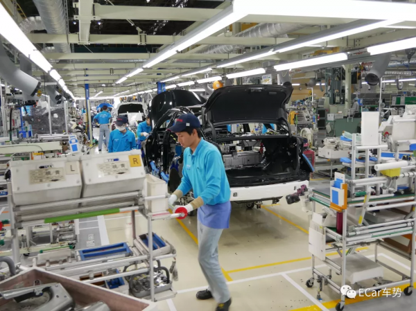 特斯拉冷嘲熱諷，大眾質疑否定，氫能源車真的是個笑話嗎？