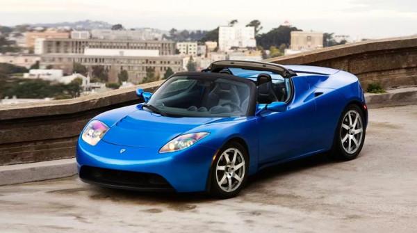 特斯拉的12V電池沒電了怎麼辦?你可以叫個上門服務 特斯拉的12V電池沒電了怎麼辦?你可以叫個上門服務