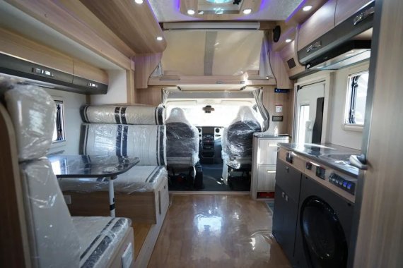 以海豚命名的房車，隆翠哆啡C635雙拓玩家版房車