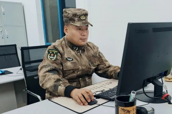 聽100位戰友說,做完這件事再離隊吧 聽100位戰友說,做完這件事再離隊吧