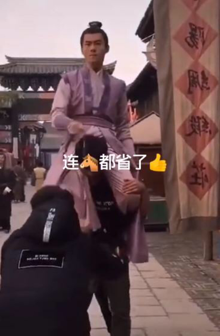 從用假馬到直接騎人、打戲無力全靠特效，流量演員拍戲錢太好掙