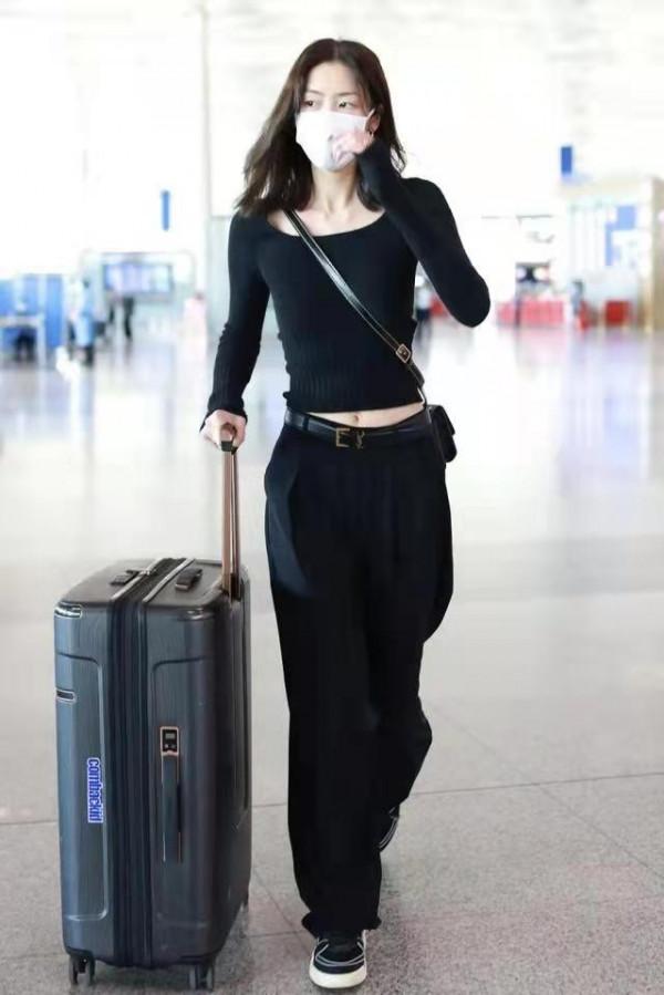 穿長褲的時候到了,今年流行四款褲子,顯高又顯瘦 穿長褲的時候到了,今年流行四款褲子,顯高又顯瘦