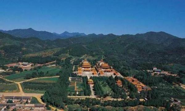 清朝皇帝為何不子隨父葬，而是分葬東西二陵？