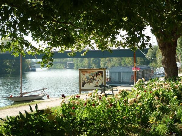 法國首都，人造群島