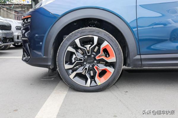 顏值智商都線上，MG ONE和領克06誰更能討潮流達人歡心？