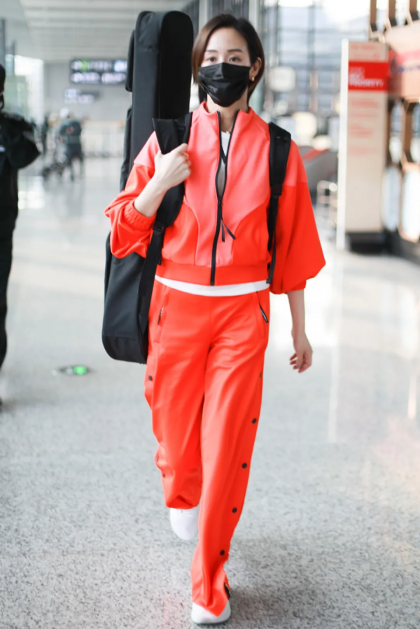 全世界《魷魚遊戲》的粉絲,靠衣服相認了 全世界《魷魚遊戲》的粉絲,靠衣服相認了