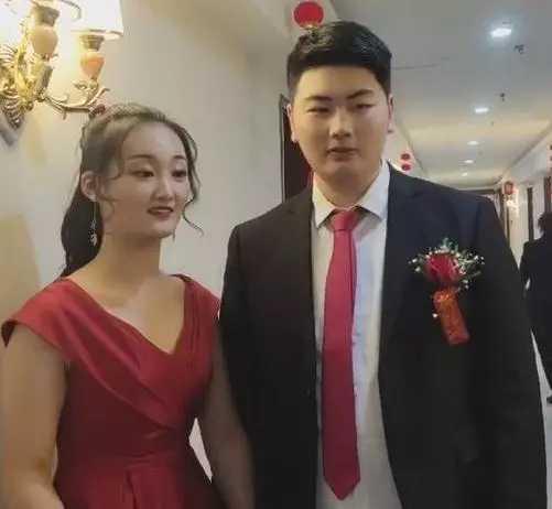 大衣哥女兒朱雪梅,年紀輕輕為何想“輕生”,看了她的遭遇太心疼 大衣哥女兒朱雪梅,年紀輕輕為何想“輕生”,看了她的遭遇太心疼