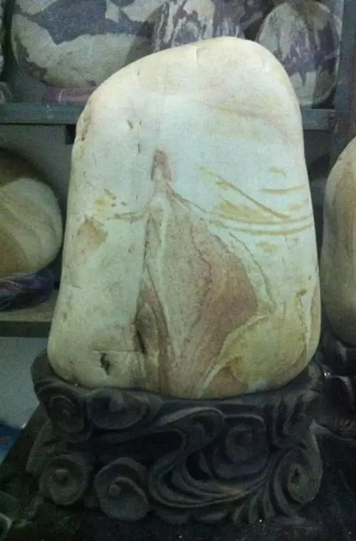 高價成交的66方奇石欣賞