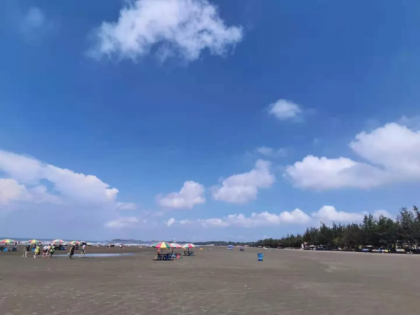 防城港一日遊：我和大劉酸了，想在這邊買房