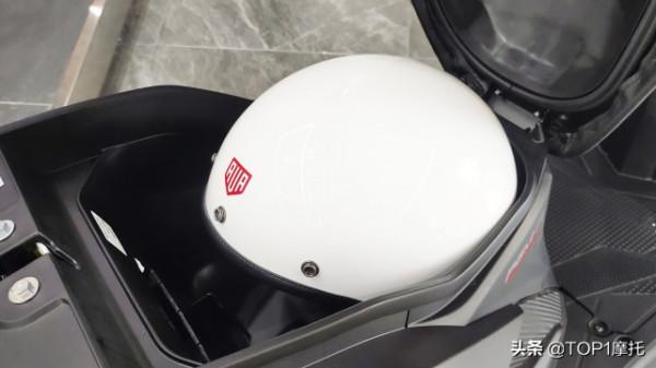 沒ABS有點遺憾 價格是硬傷 新大洲本田裂行125到店實拍 沒ABS有點遺憾 價格是硬傷 新大洲本田裂行125到店實拍