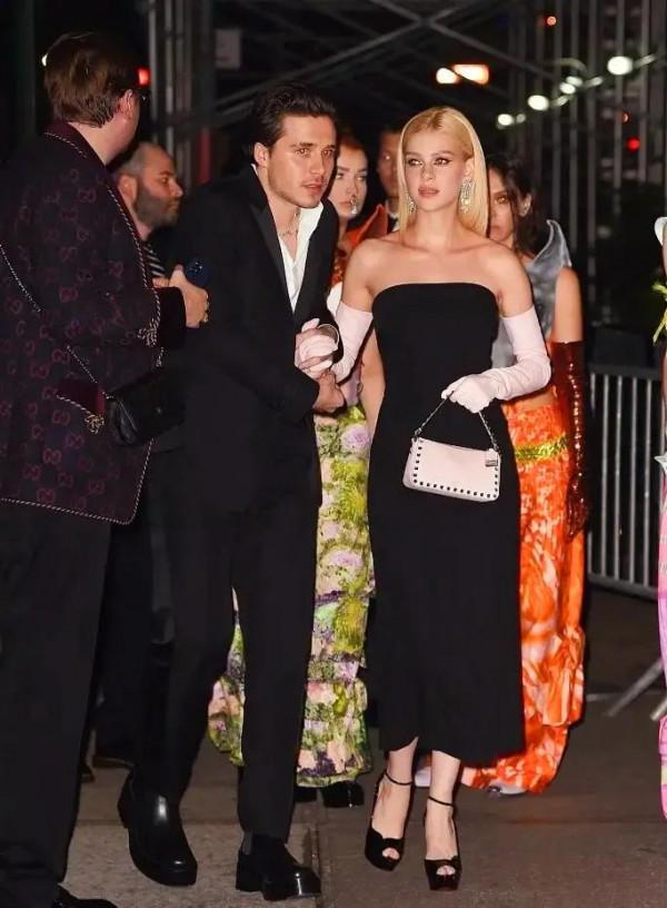 真是浪費貝克漢姆好基因，長子布魯克林像油膩大叔，但未婚妻漂亮