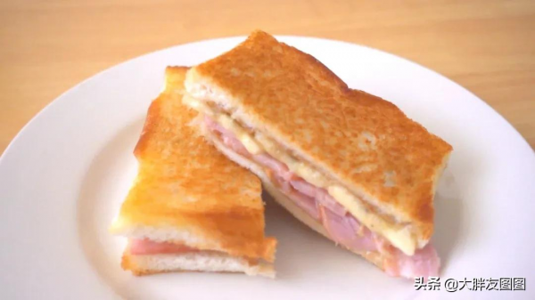 經典貓王三明治，隨便做做都能成功，好吃又飽腹