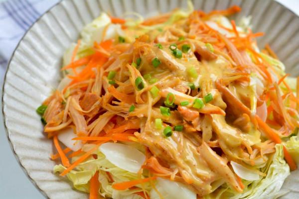 想解饞又不想長肉，多吃這盤雞胸沙拉，蛋白質和纖維實在太豐富了