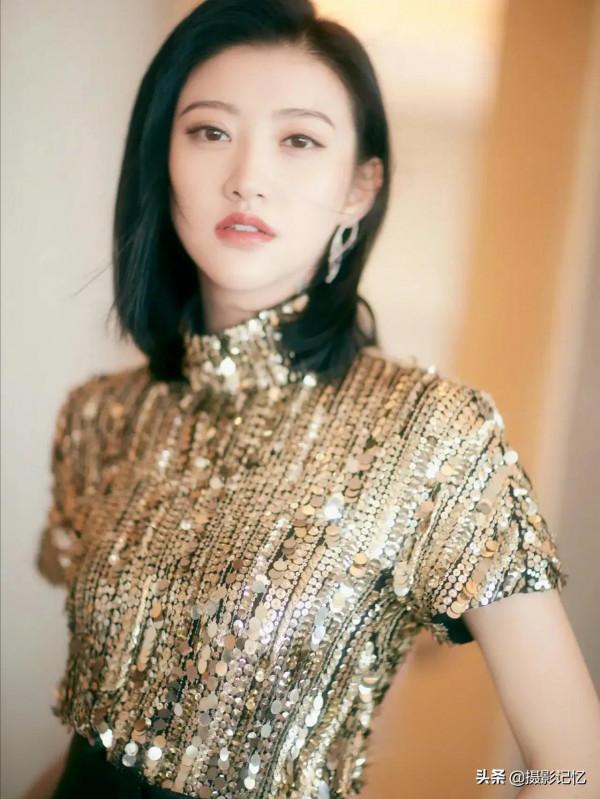 景甜:氣質高雅,端莊大氣 景甜:氣質高雅,端莊大氣