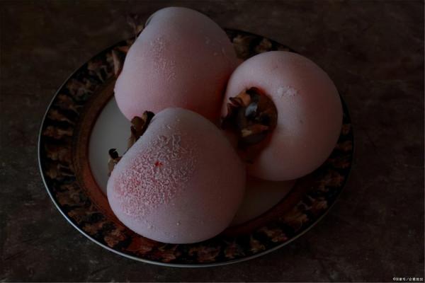 女性不想老太快，少碰4果，多吃5物，或能幫你給面板“保鮮”