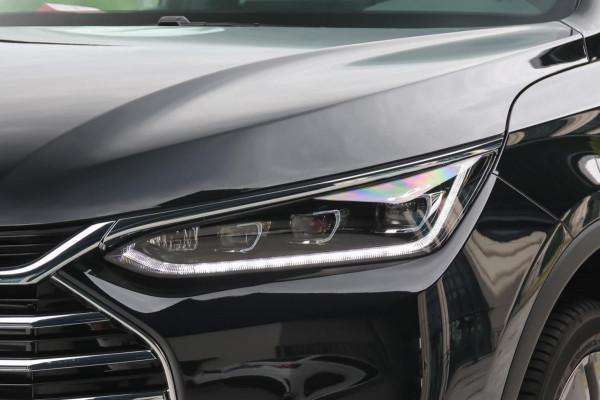 實拍比亞迪唐，配2.0T+6AT動力，7座佈局，到底香不香？