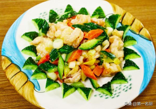 年夜飯選單已出爐，一家人6道菜，寓意六六大順，吉祥如意迎新年