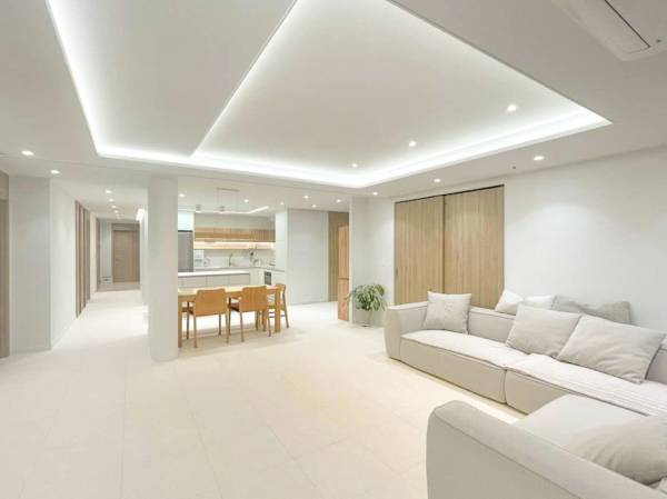 166㎡裝修沒有隨大流，僅用白牆&plus;原木，輕鬆打造一個大方耐看的家